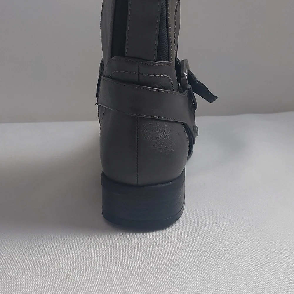 G By Guess boots womens gray size 5½‎ M